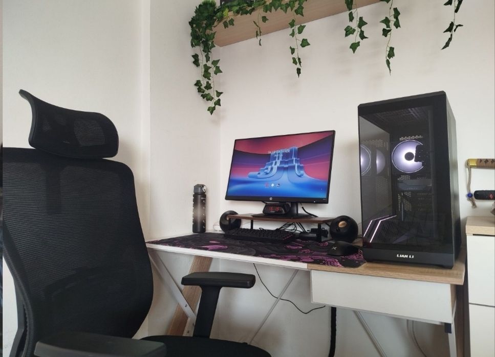 Conjunto, secretária com gaveta e monitor gamer