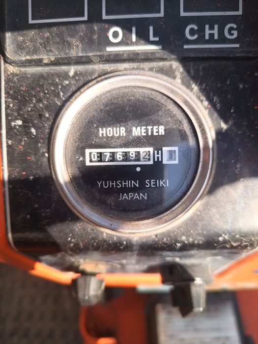 Trator Kubota b1502