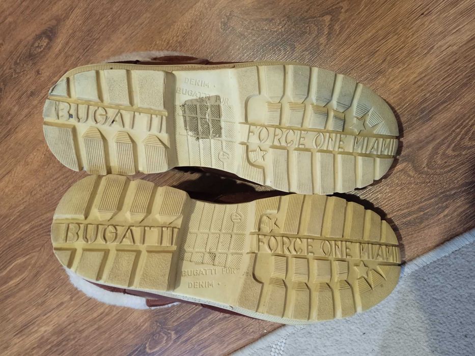 Продам чоловічі шкіряні черевики бренду Bugatti