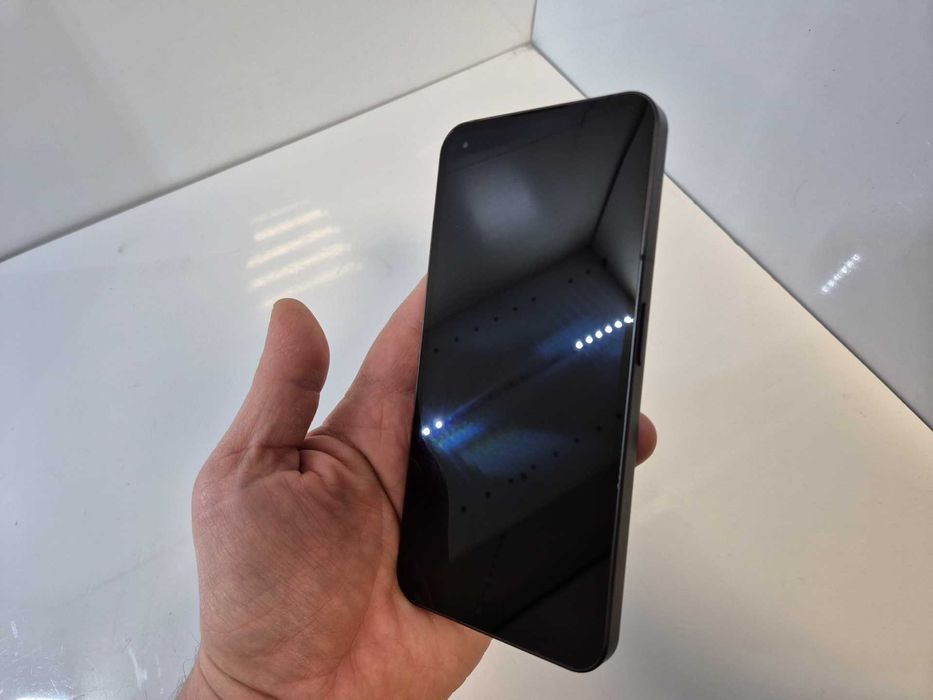 Nothing Phone 1 z pamięcią 12/256GB