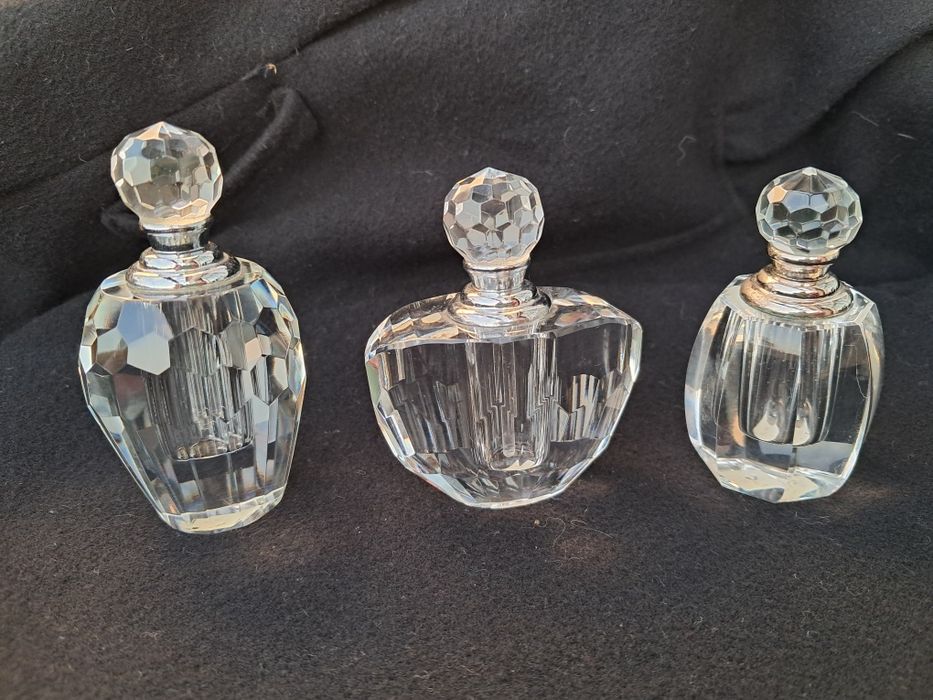 Lote de 8 Frascos / Perfumeiros em Cristal Lapidado Facetado (Toucador / Coleção)