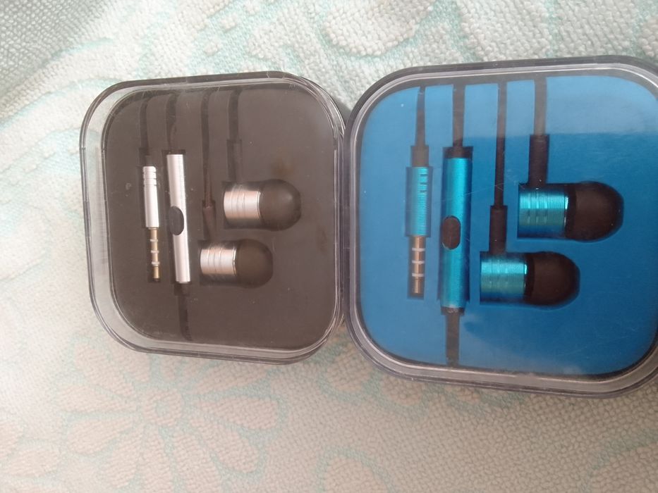 Наушники проводные новые