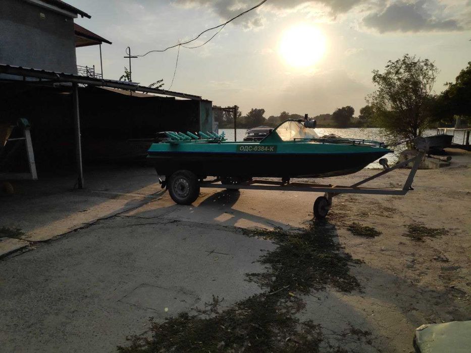 Катер Неман-1 с мотором Tohatsu M18 и местом на причале в Маяках.