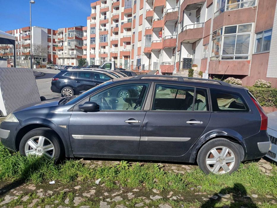 Renault Megane para peças ou arranjar