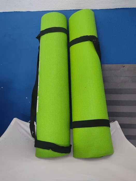 Tapete de yoga .