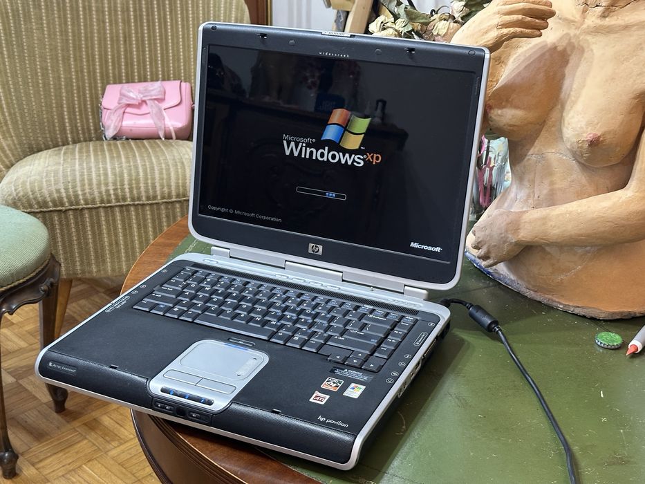 RETRO LAPTOP HP Pavilion zv6000 | AMD Athlon 64 3200+ | 512 MB RAM | ATI 128 MB | SSD 128 GB | Windows XP