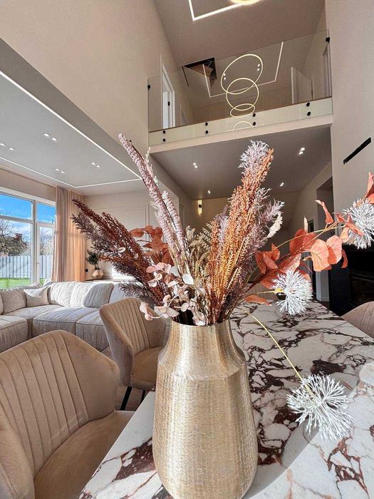 Продається ЕЛІТНИЙ будинок з авторським ремонтом, меблями і технікою!