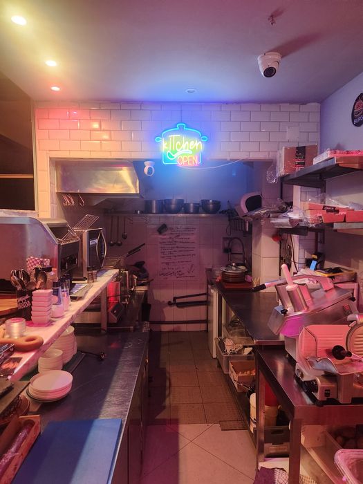 Trespasse Sports café