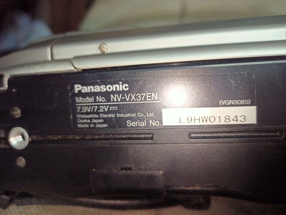 Відеокамера Panasonic vx37, модель NV-VX37EN