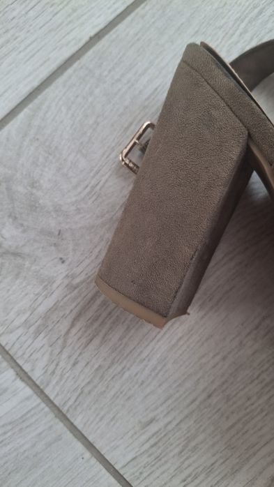Sandałki buty na klocku 41