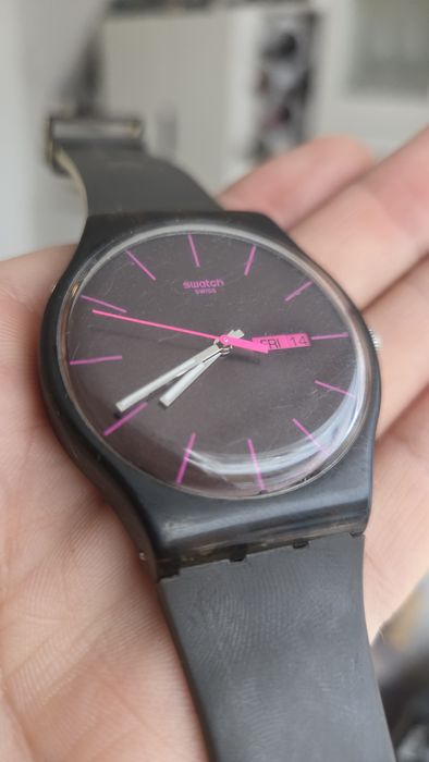 Relógio Swatch BROWN REBEL — Swiss Made, com Caixa