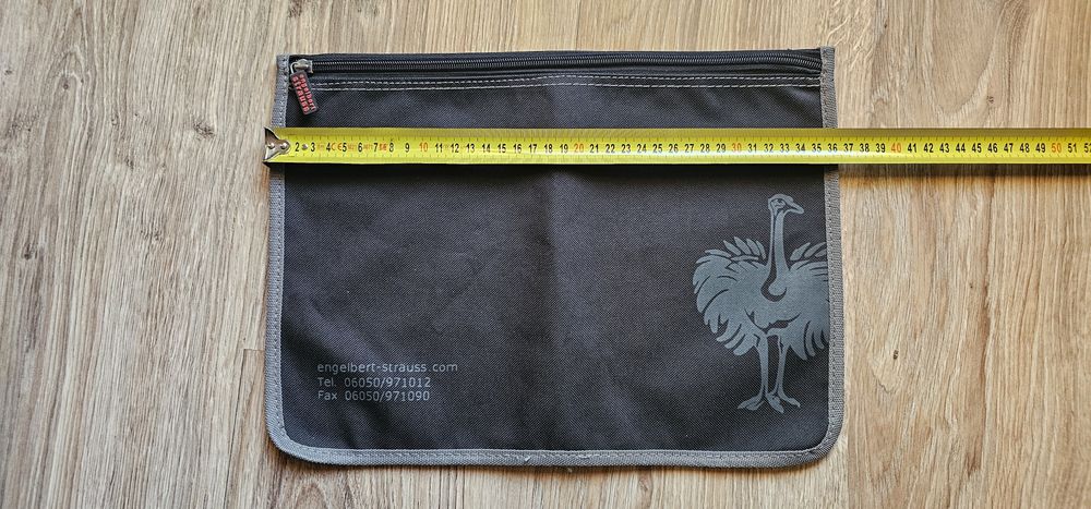 Engelbert Strauss etui na dokumenty wymiary na zdjęciach