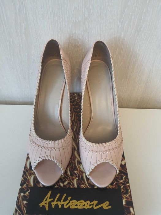 Жіночі шкіряні рожеві туфлі з відкритим носочком на підборах, 39-40р