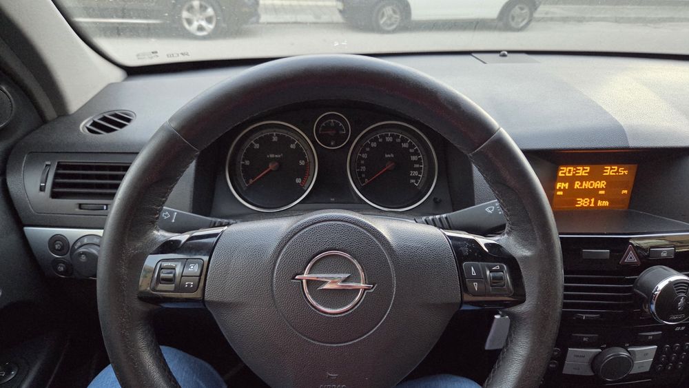 Opel Astra Caravan