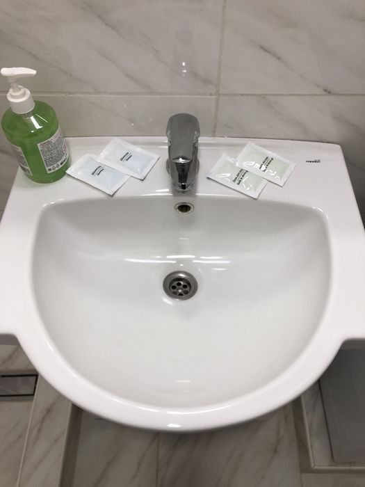 Сдам квартиру почасово біля посольства США,Берестейська метро