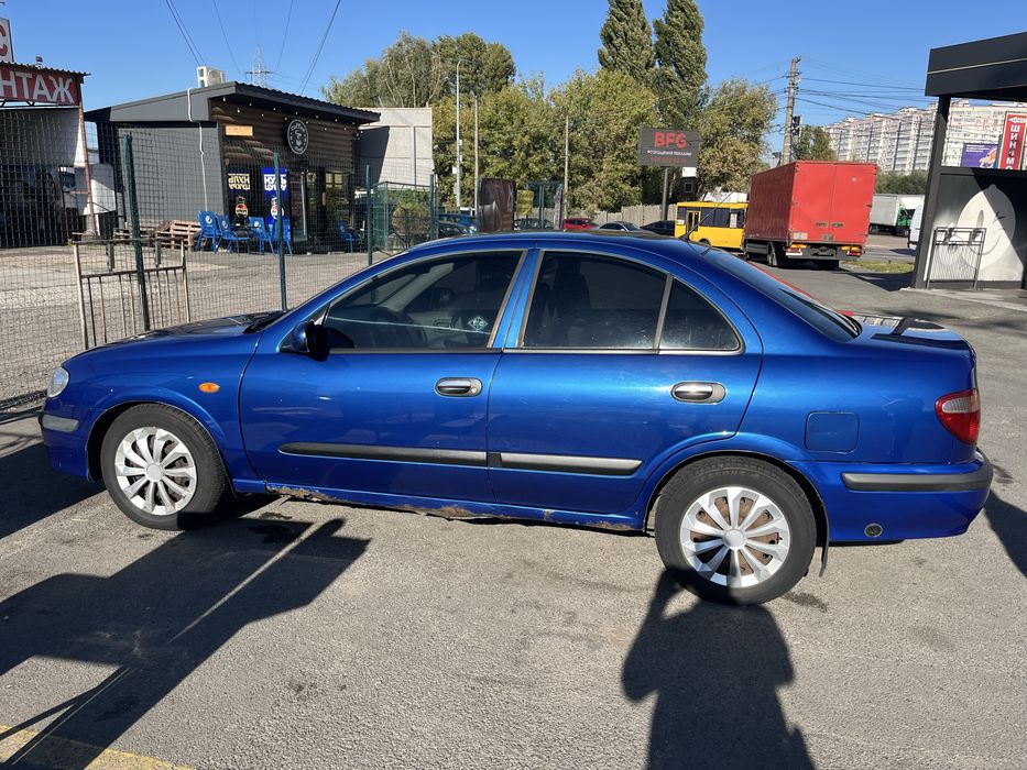 Nissan Almera n16 2002 року випуску
