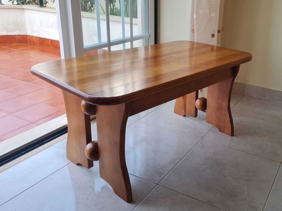 Mesa de Centro/Apoio em Pinho