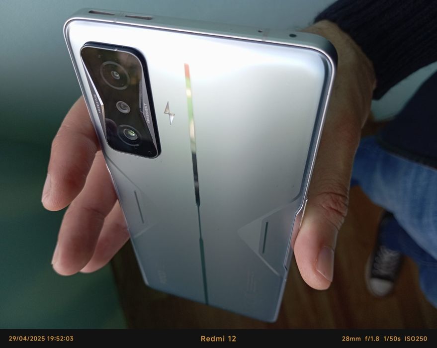 Xiaomi poco f4 gt+ power bank (energia solar)+auriculares