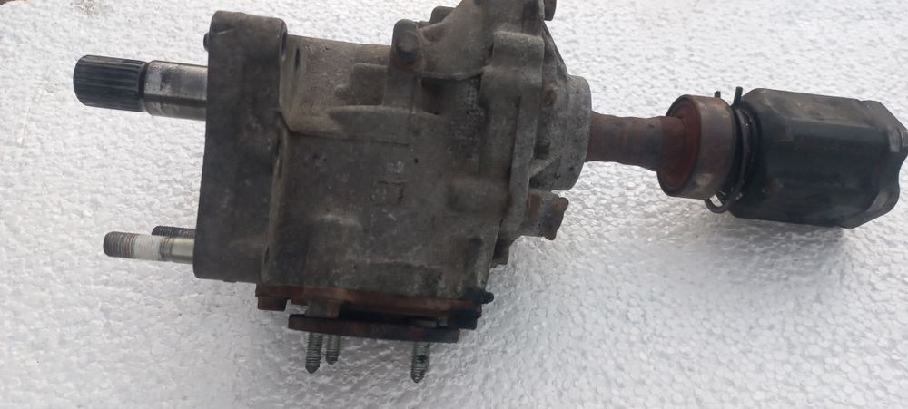 Редуктор передній міст w82 toyota rav 4 -3  тойота рав 4
