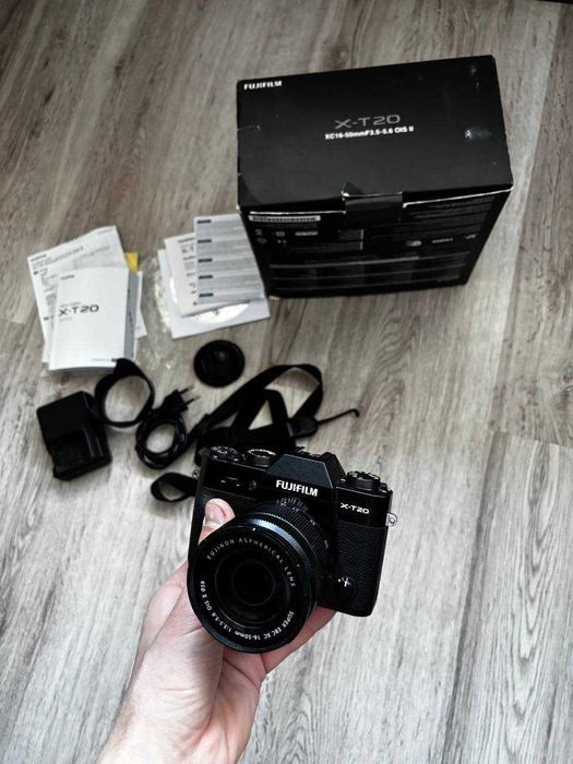 фотоапарат FUJIFILM XT20 4К ідеальний  комплект  сумка пробіг 300 фото