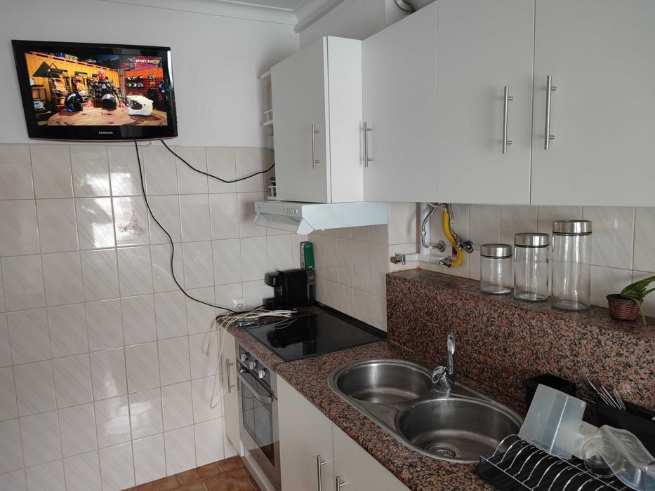 Alugo Quarto - Montijo