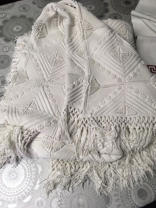 Colcha algodão feita à mão 4 fios nova