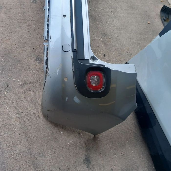 Para choques tras fiat 500 L