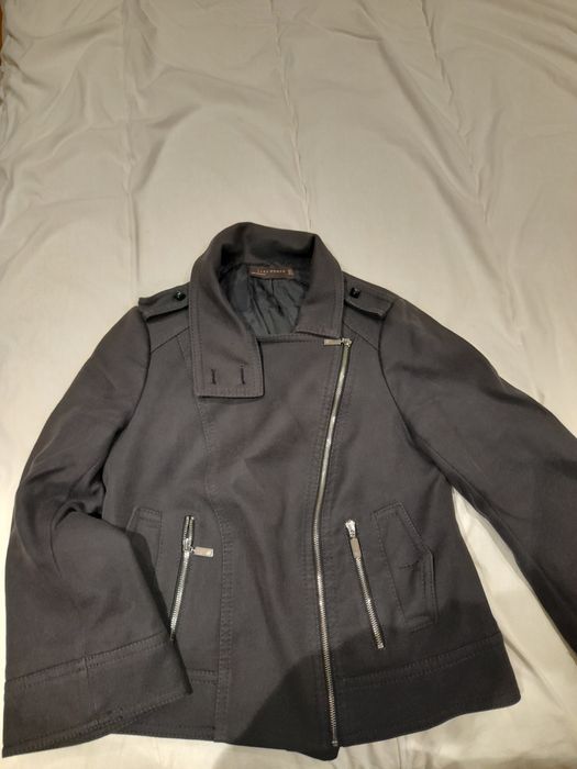 Casaco curto cinzento