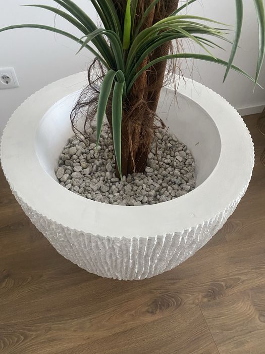 Vaso com planta artificial