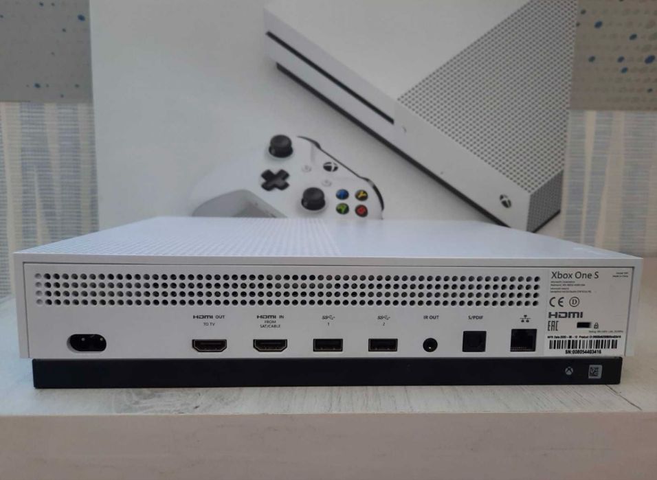 Xbox One S 1Tb Гарантия