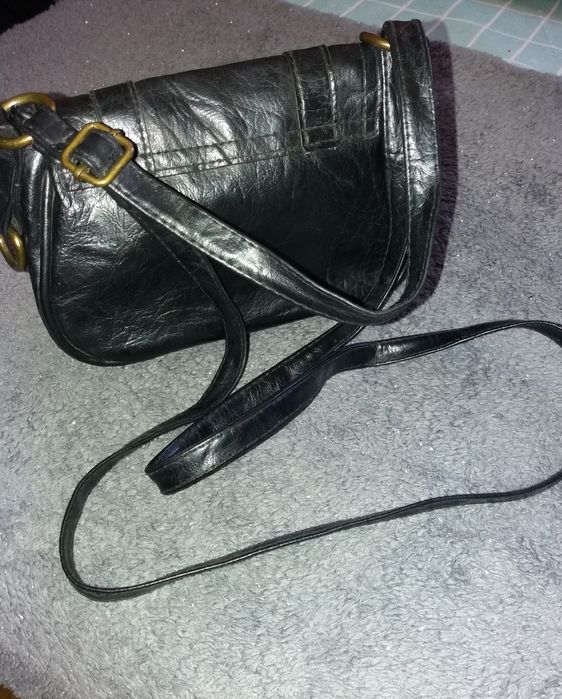 Mała torebka na pasku z Atmosphere