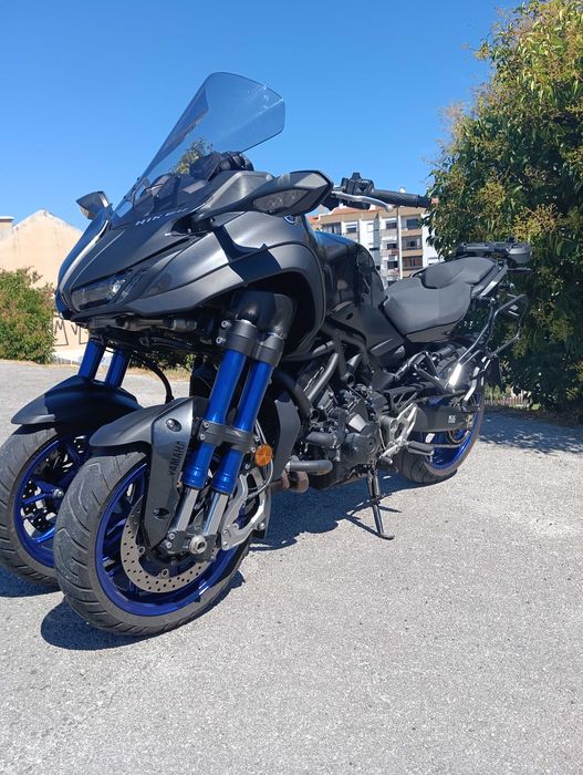 Yamaha Niken 900