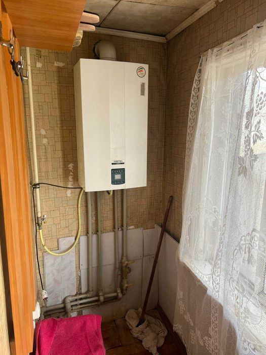 Продам частину будинку в районі Шкільного