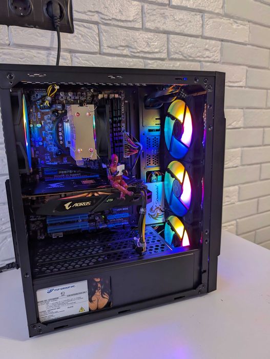 Ігровий ПК RX Gigabyte Aorus 570 4 GB / i5 / Ram16 gb / SSD /Win 11Pro