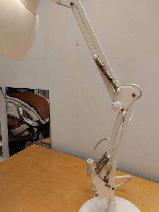 Lampa biurkowa biała Tichbo