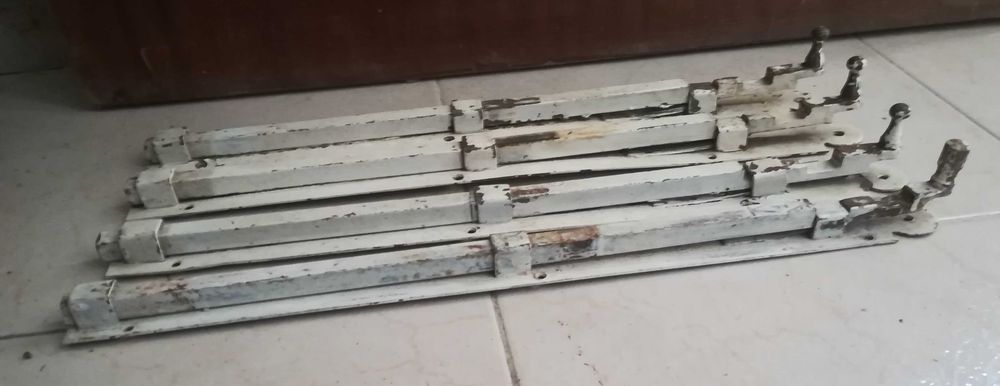 Conjunto de Ferrolhos / Fechos Antigos