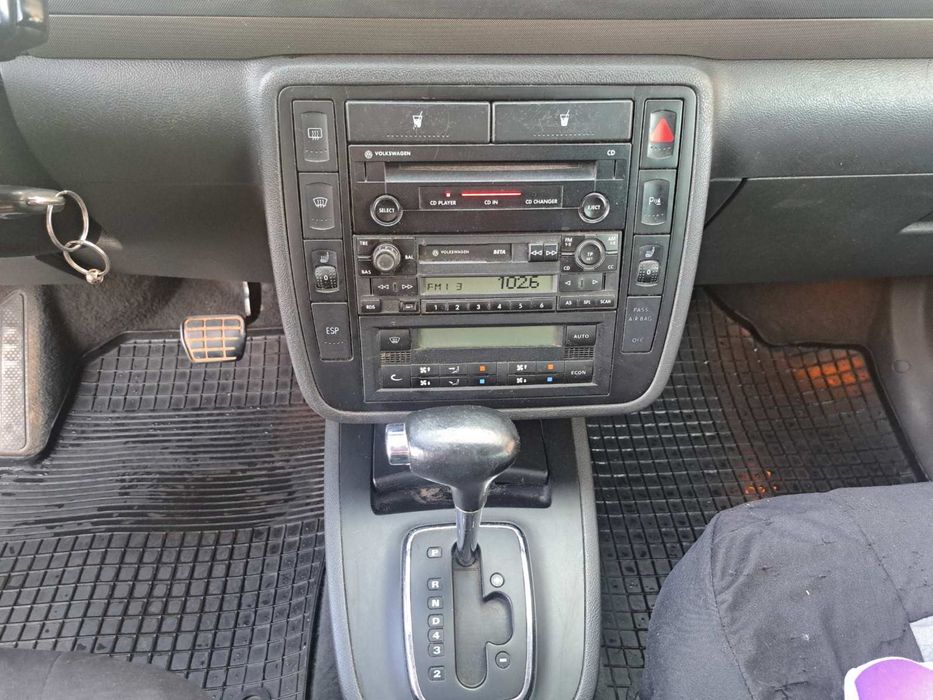 Продам Volkswagen Sharan 2005 року