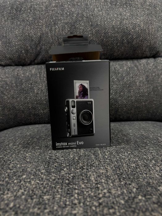 Fujifilm Instax Mini Evo (Como Nova) + 8 Fotos de Oferta!