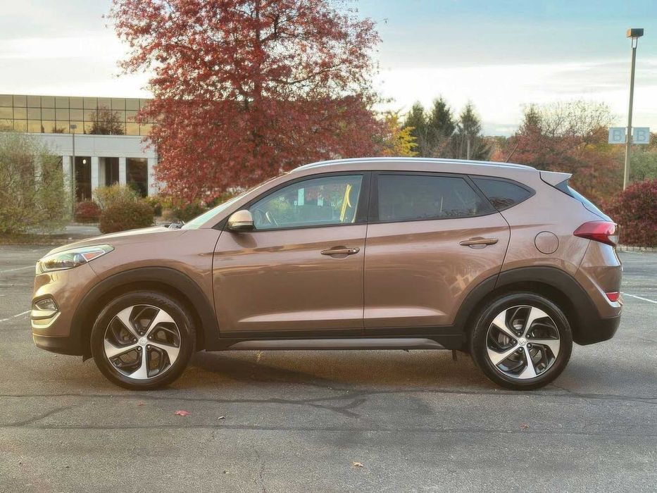 Hyundai Tucson      2015