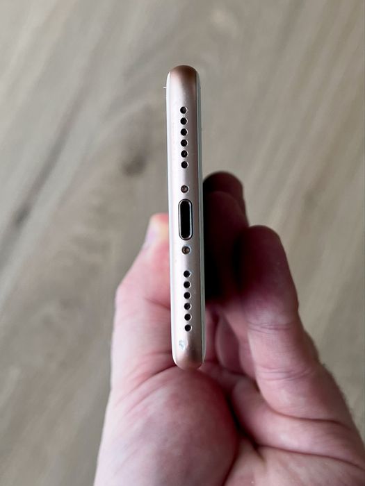 iPhone8 Gold 64GB