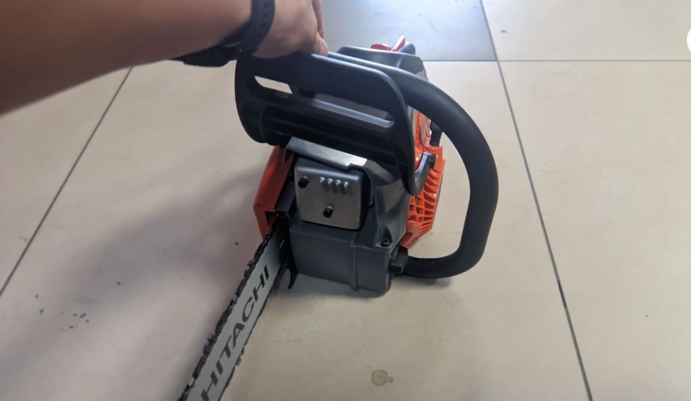 Бензопила Hitachi