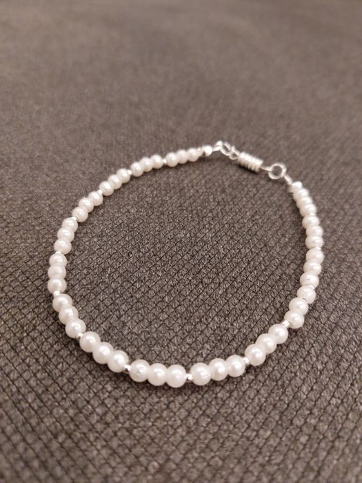 Elegancka delikatna bransoletka handmade z pereł perełek