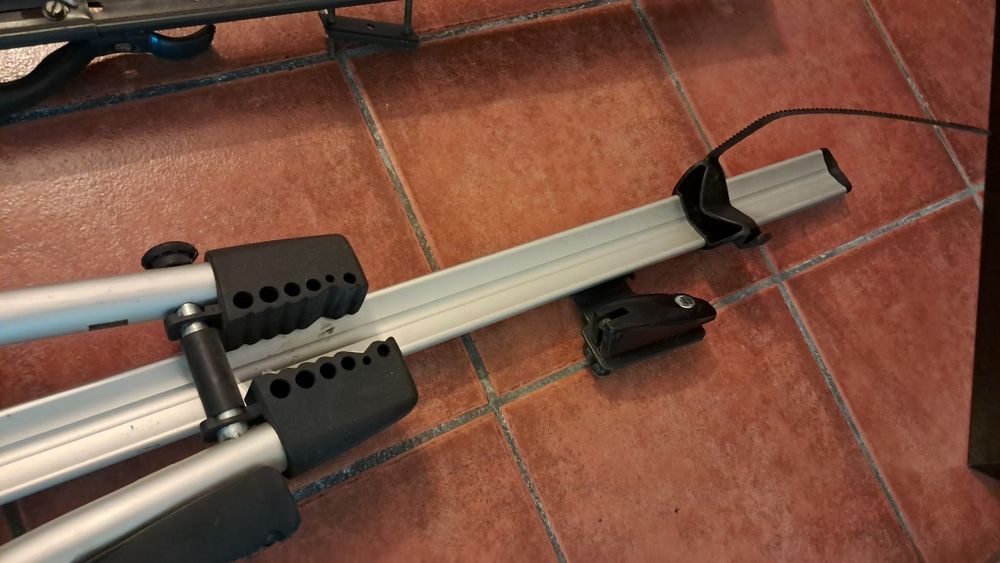 Suporte para bicicleta em alumínio com chaves