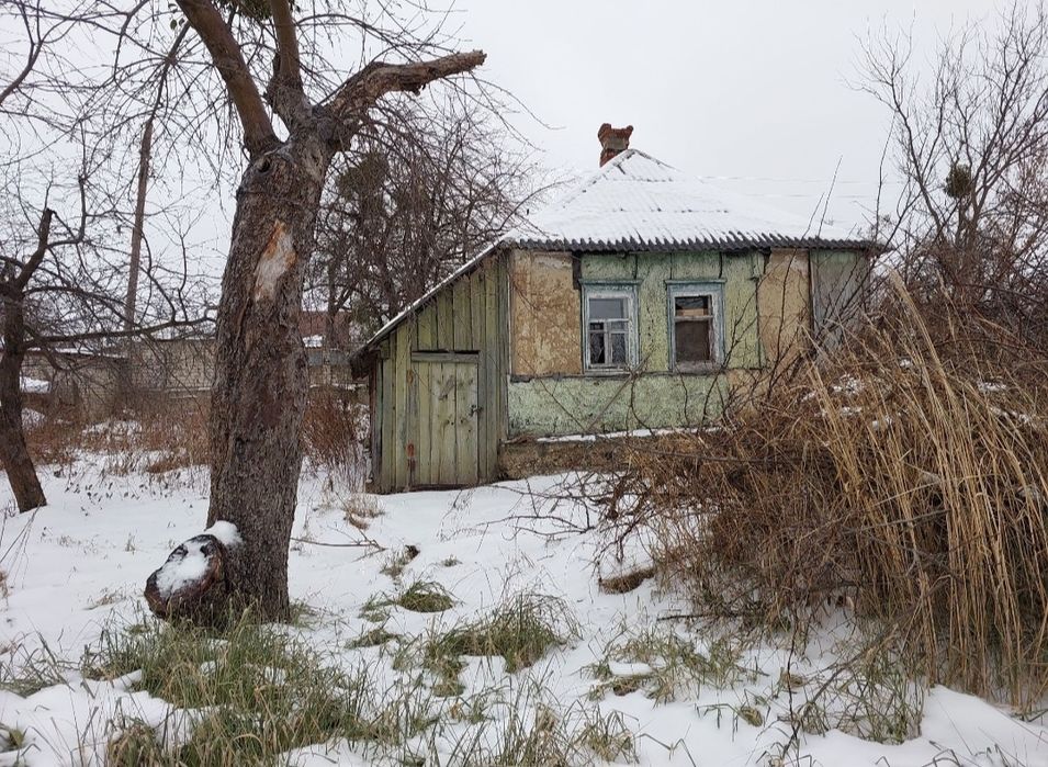 Продам домик под снос с земельный участком в Солоницевке(п.Пересечное)