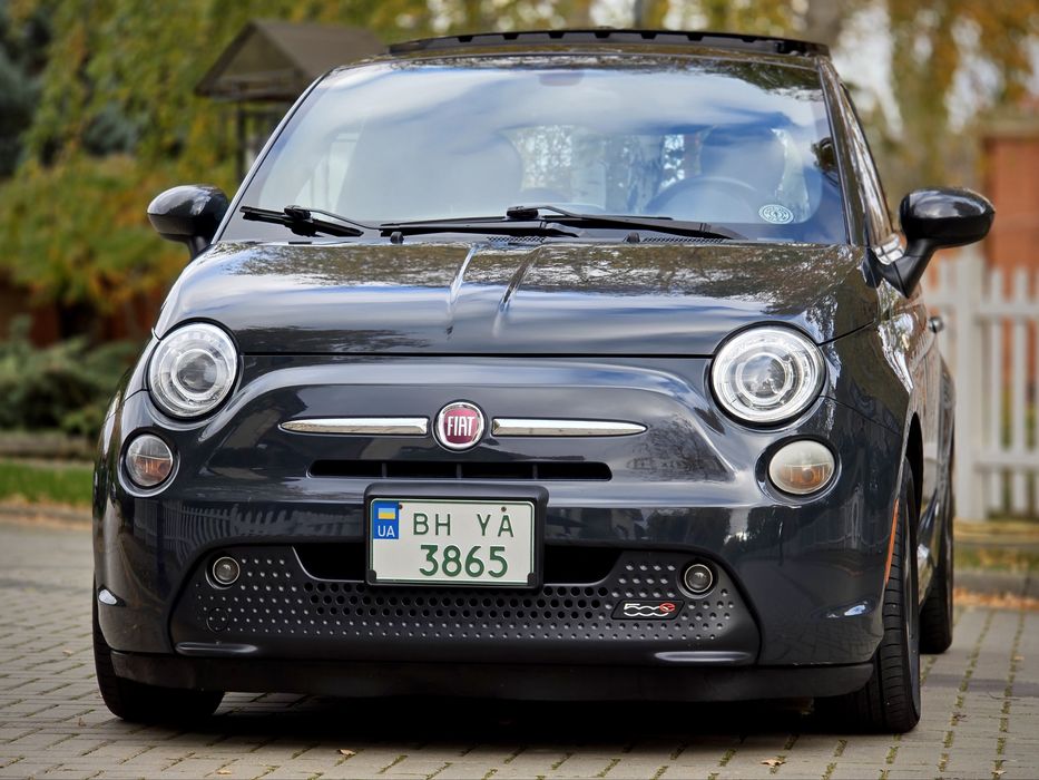 Авто Fiat 500e 2017