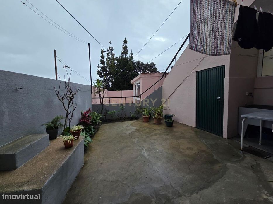 Arrendado | Andar Moradia T2 | Terraço | S. Mamede de Infesta | Invest