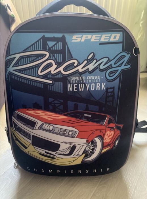 Ортопедичний шкільний рюкзак на хлопчика