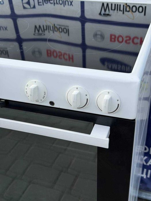 Електрична плита 220В б/в Electrolux 90/60/60 білий колір #07929 недорого