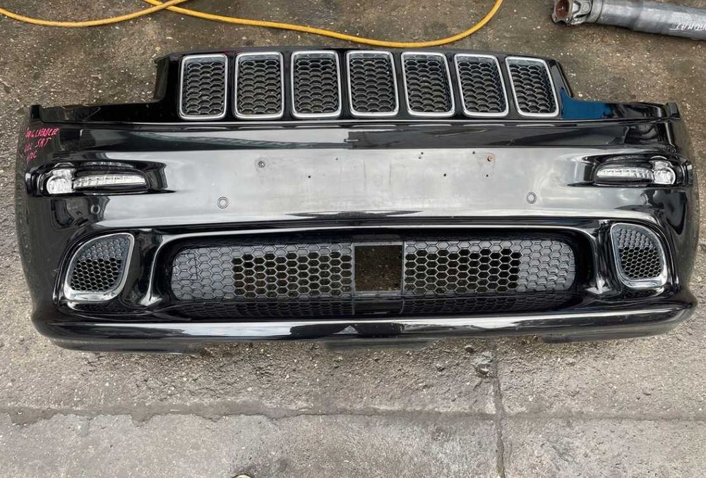 Jeep Grand Cherokee WK2 2013 - 2022 Бампер передній Дорестайл