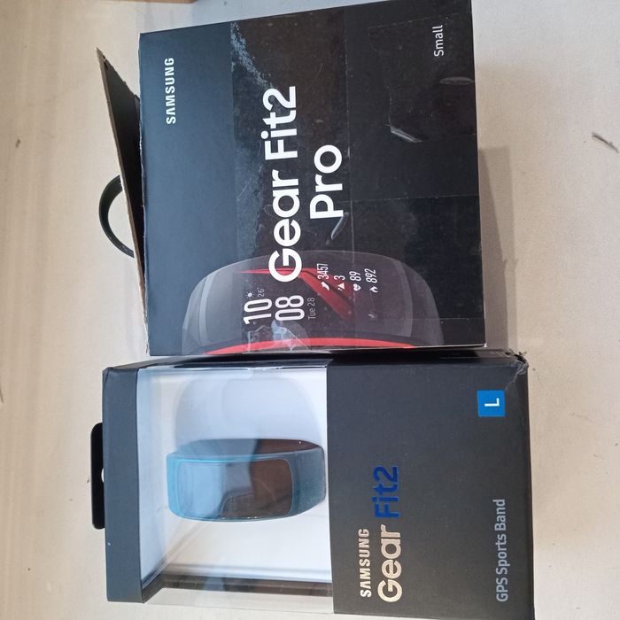 Продам смарт часы Samsung 2шт